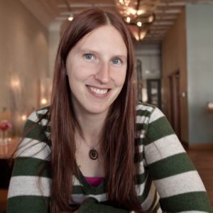 miCRo: Laura Maylene Walter’s “Break Apart”