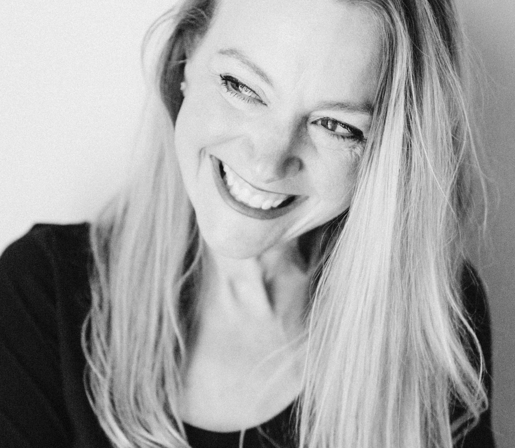 miCRo: “Drug Dealer: A ’90s Whip Reel” by Kristin Robertson
