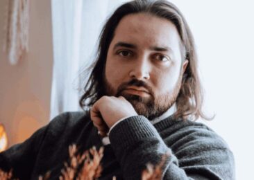 Poem for my teeth. I can’t keep / you