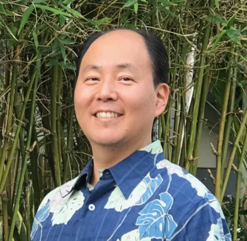 Pantoum of the Old Kamani Tree