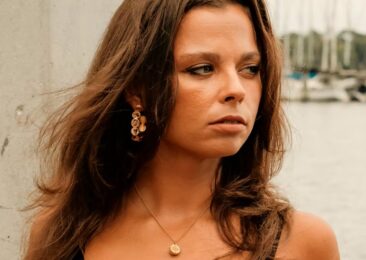 When My Lover Asks What I Would Do If He Were Transformed into a Guinea Pig and I Immediately Respond, “I Would Sell You.”