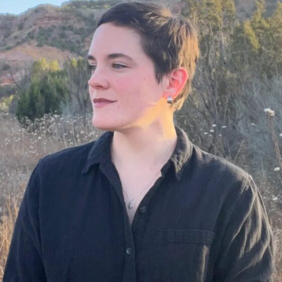 Emma uses she/her pronouns.